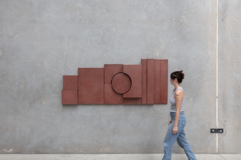 AVR_Wonder wall_scale