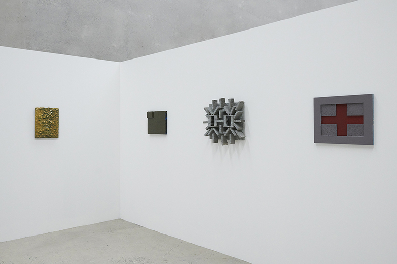 Oscar Perry Spoorloos installation view